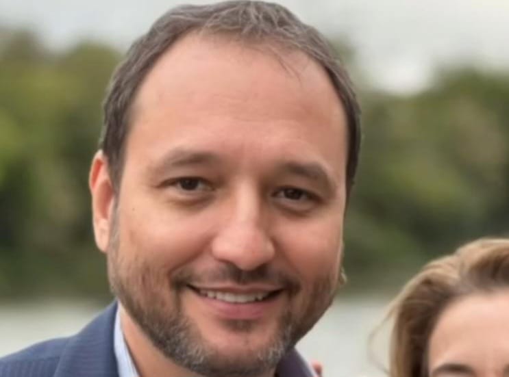 Homem que faleceu no carro após mal súbito era proprietário de famoso restaurante em Piracicaba