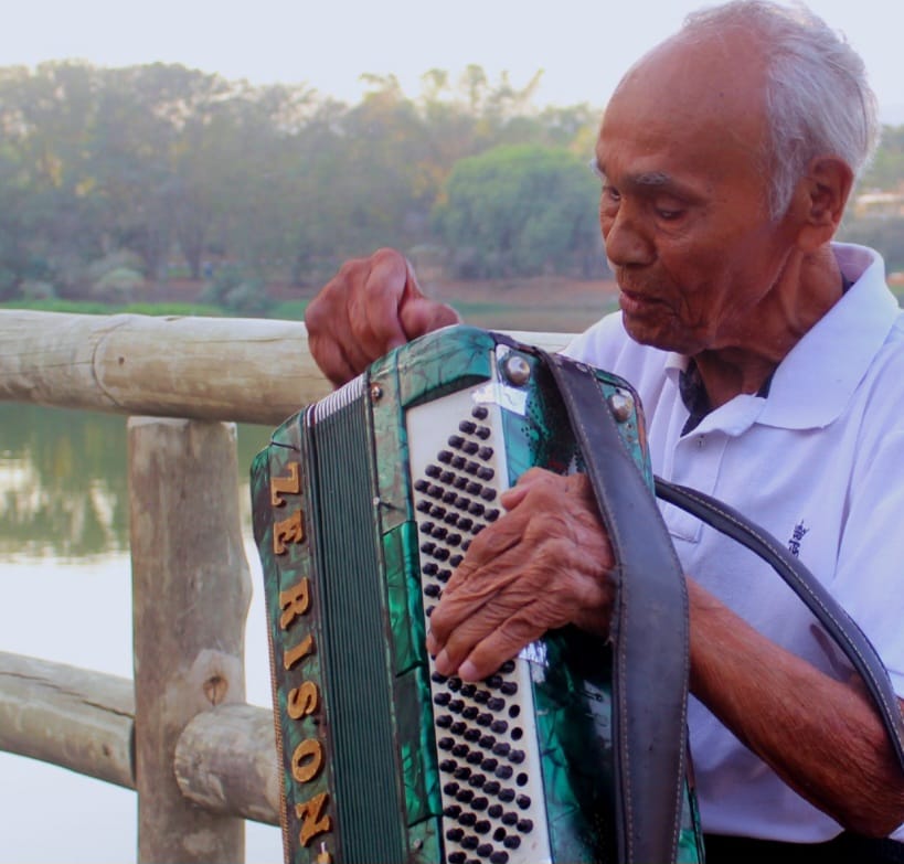 Morre aos 93 anos o sanfoneiro Zé Risonho, ícone da cultura popular da região de Piracicaba