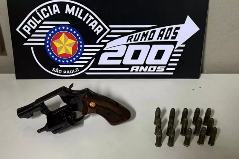 Filho denuncia arma na casa dos pais após briga familiar em Piracicaba