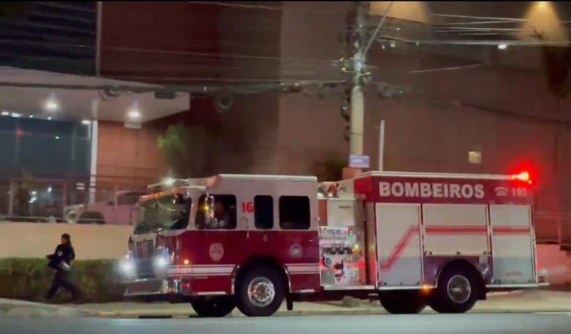 Oito pessoas ficam presas em elevador no Shopping Piracicaba; Corpo de Bombeiros é acionado