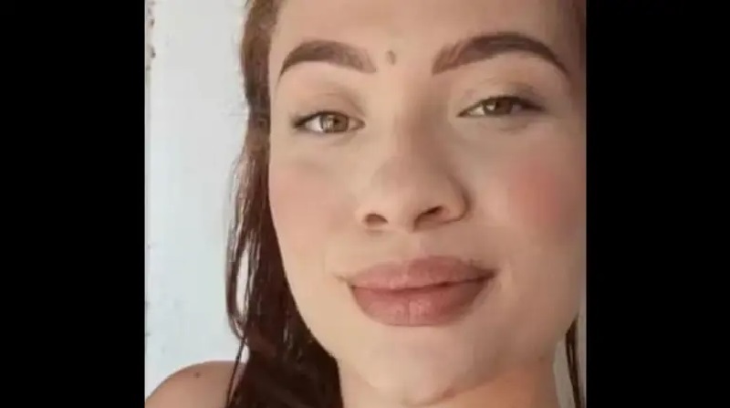 Mulher mata namorado após ele se recusar a mostrar mensagens no celular