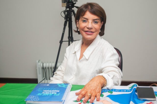 ENTREVISTA | “Estão retirando professores especialistas que atendem alunos com deficiência. Isso é ilegal e desumano”, disse a deputada Professora Bebel