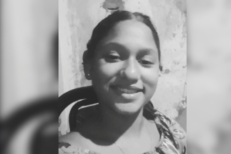 Menina de 10 anos morre após ser espancada por colegas na escola