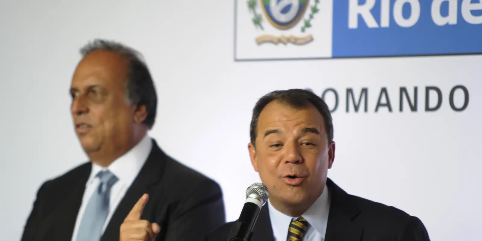 Ex-governadores do Rio são condenados a pagar bilhões por improbidade