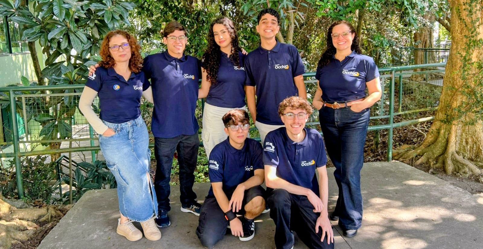 Etec de São Bernardo cria óculos inteligentes e vai à final de competição