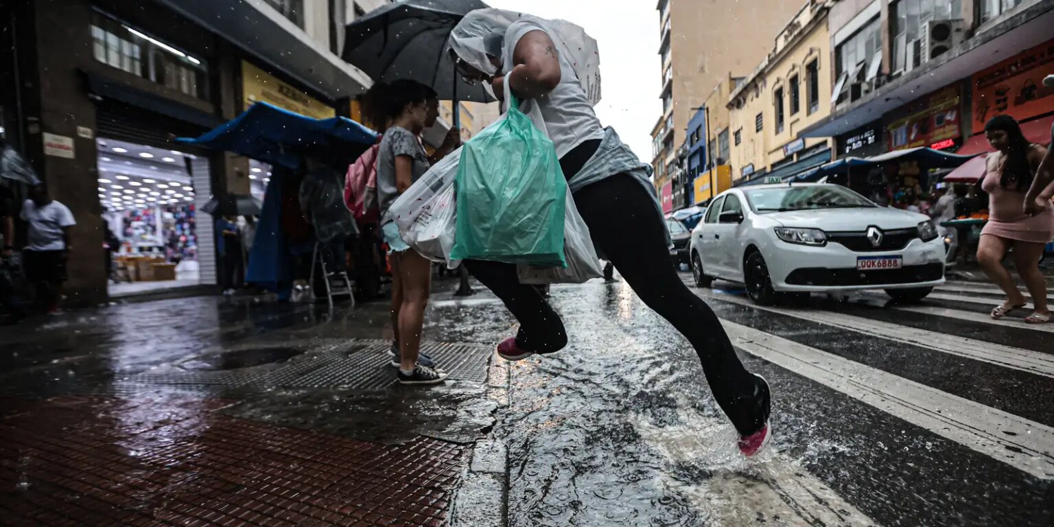 Chuva e frio: frente fria avança e altera clima em São Paulo