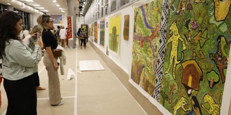 Em travessia inédita, indígenas recontam história da Baía de Guanabara