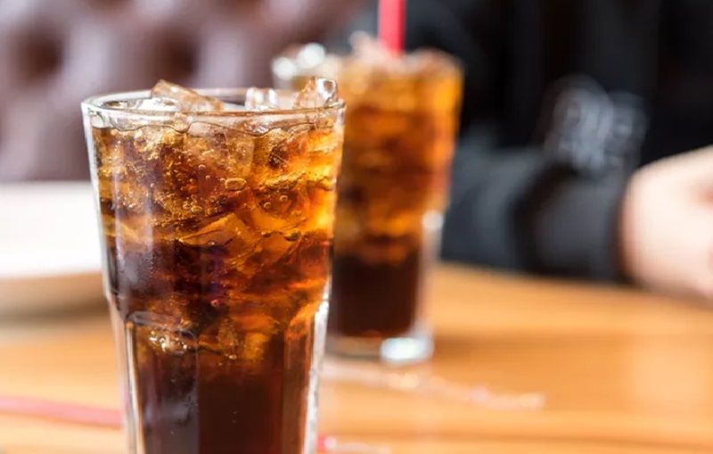 11 pessoas são intoxicadas após beberem refrigerante envenenado