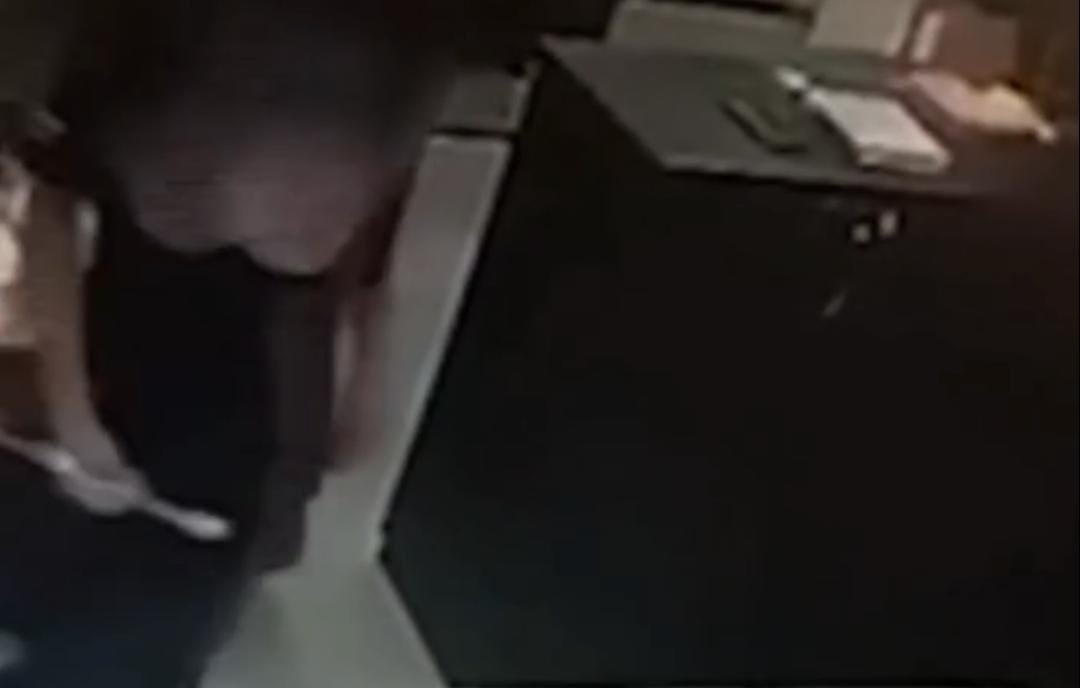 Homem é preso após colocar sêmen no sorvete de colega de trabalho