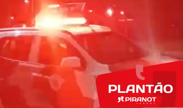 Mulher fica em estado gravíssimo após acidente entre carro e motocicleta em Piracicaba