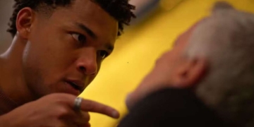 Samuel (Juan Paiva) e Jaques (Marcello Novaes) trocam socos no capítulo de sexta, 5 de dezembro ...