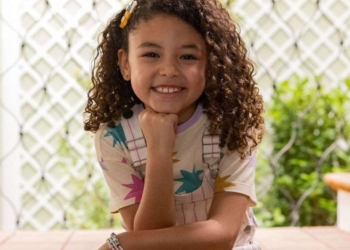 Elis Cabral, a Sofia de Dona de Mim, pensa em fazer medicina veterinária no futuro. Foto: Divulg...