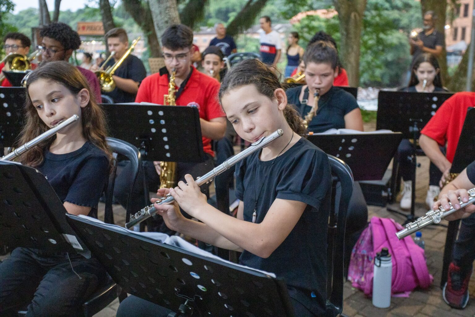 Com repertório temático natalino, a apresentação contará coro de vozes, piano e participação especial da Banda do Educando pelo Esporte
