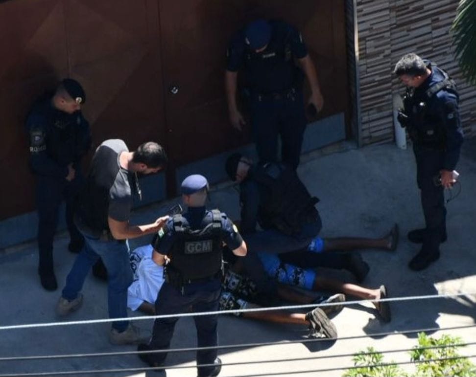 Dupla de irmãos foragidos por roubos em Piracicaba é presa pela Polícia Civil