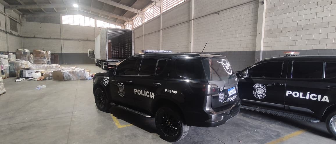 Polícia Civil resgata motorista sequestrado e recupera caminhão na Grande São Paulo