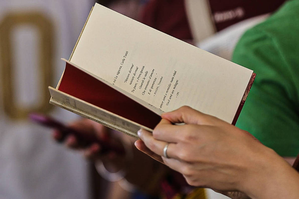 Listas de “melhores livros” refletem mais o mercado editorial do que o mérito literário, apontam análises