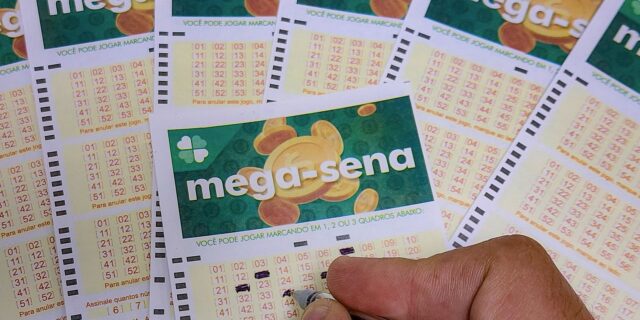 Mega-Sena acumula e próximo prêmio pode chegar a R$ 13,5 milhões