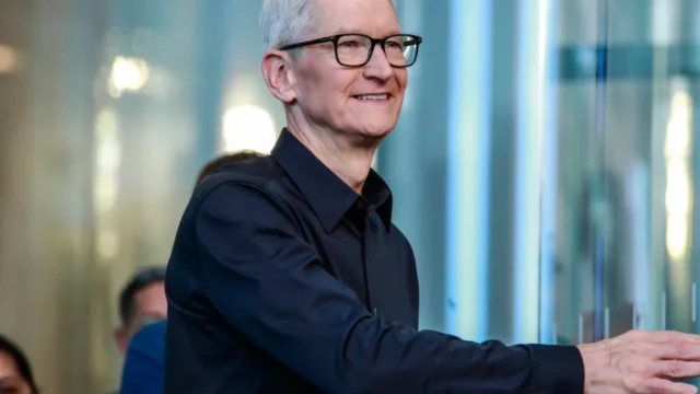 Apple planeja sucessão de Tim Cook e mercado especula sobre nova liderança