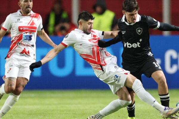 Altitude castiga: Botafogo perde na Bolívia e terá decisão no Nilton Santos