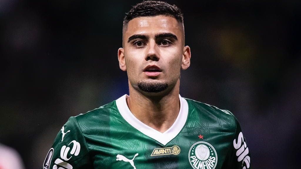 Andreas Pereira brilha no Palmeiras e chega em alta para o Dérbi