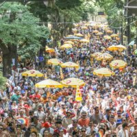 Pós-Carnaval em São Paulo Atrai Multidões com BaianaSystem e Daniela Mercury