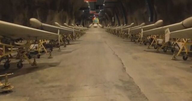 Irã divulga vídeo com arsenal de drones militares