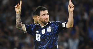 Messi marca 116º gol pela Argentina em goleada de despedida