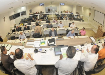 Entre os novos servidores, definidos com a aprovaÃ§Ã£o do PL 348/2014, foram criados 24 cargos de mÃ©dicos, em diferentes especialidades - Foto: Fabrice Desmonts / CÃ¢mara de Vereadores Piracicaba