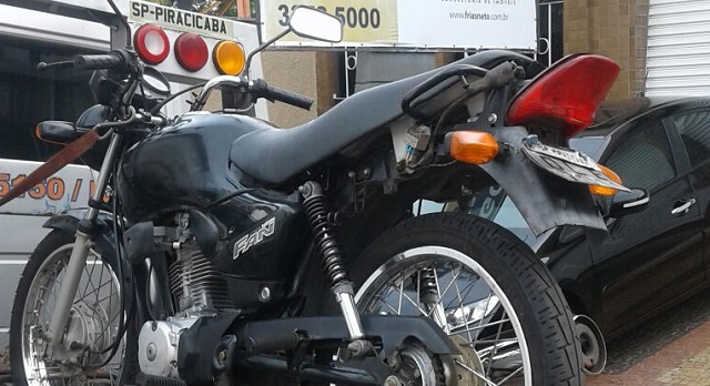 RPM recupera moto roubada com placa adulterada em Piracicaba