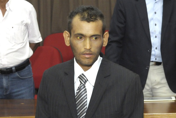 Mãe de Vitor Pexe quer escrever livro sobre a história do filho