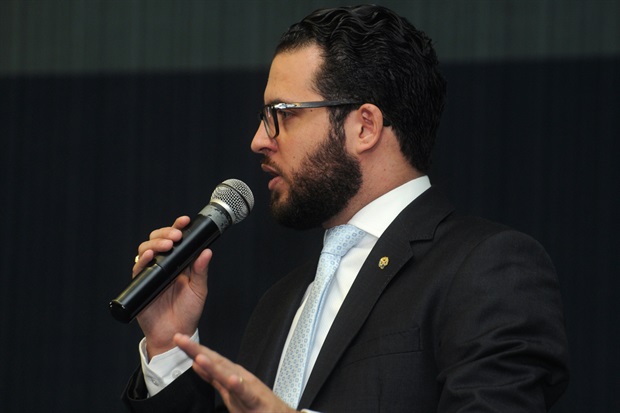 “Reforma da Previdência é para tirar direitos”, afirma Matheus Erler na Esalq