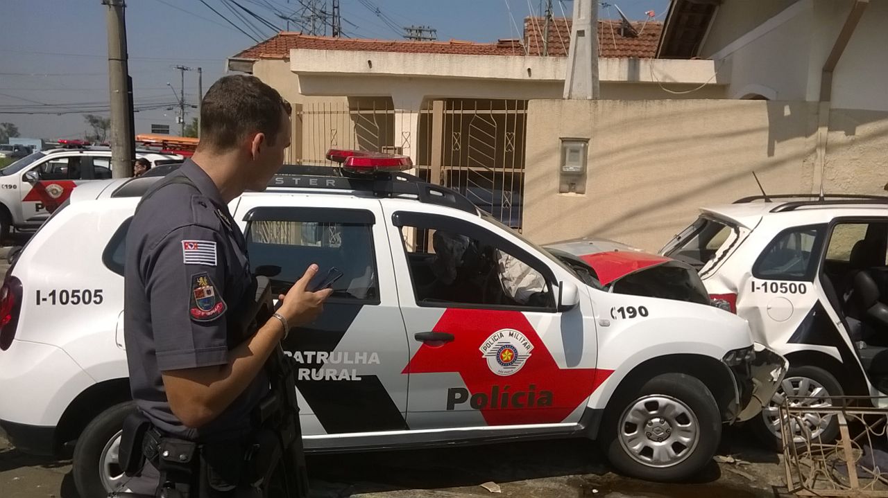 Perseguição policial terminou com cinco carros acidentados em Piracicaba