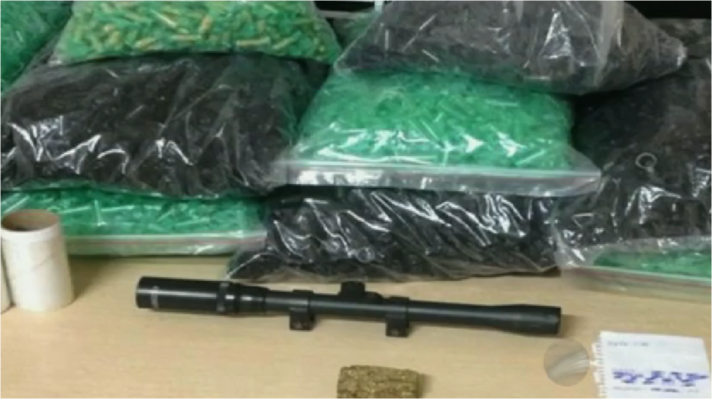 Adolescente alugava armamentos para bandidos