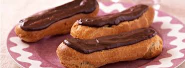 Aprenda a fazer deliciosas bombas de chocolate e creme