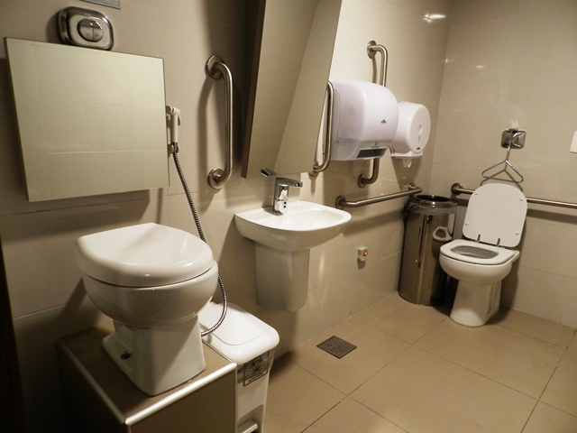 Shopping Piracicaba inaugura banheiros adaptados para clientes ostomizados