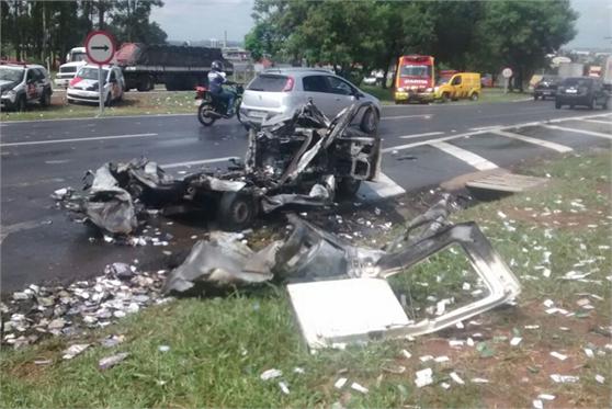 Carro explode em rodovia na região de Campinas
