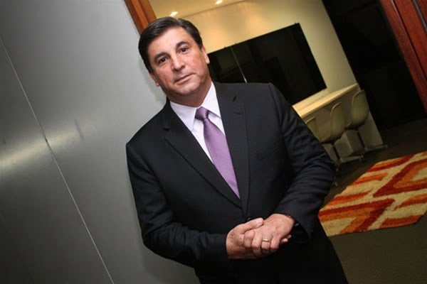 Após tratamento, Carlos Nascimento volta á TV hoje (12)