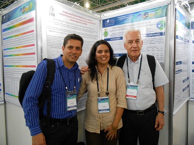 Professores da ESALQ recebem prêmio internacional