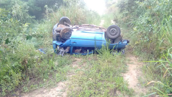 Carro cai em ribanceira durante a madrugada e sete ficam feridos