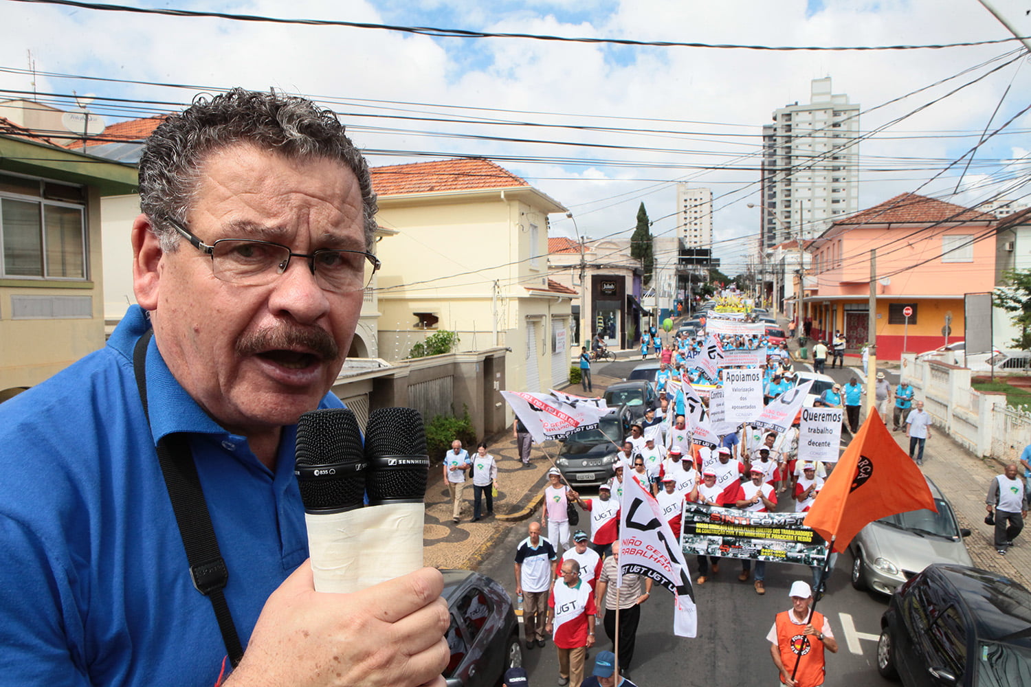 Mais de mil protestam em Piracicaba contra “medidas impopulares” do governo