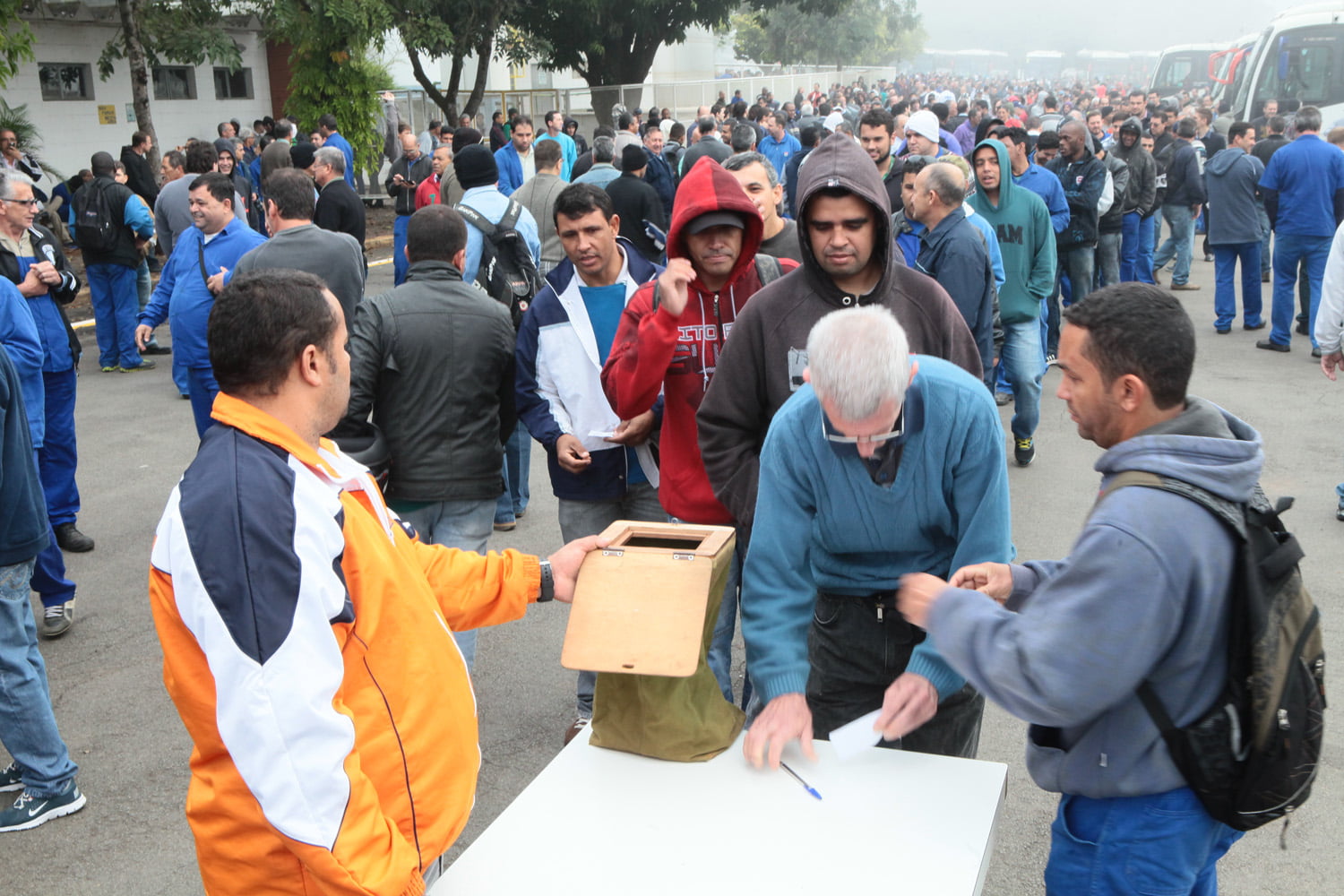 Trabalhadores da Dedini encerram greve após promessa da empresa