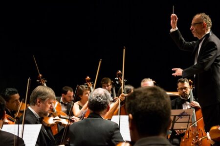 Orquestra Sinfônica de Piracicaba faz último concerto da temporada com canções natalinas Orquestra Sinfônica de Piracicaba
