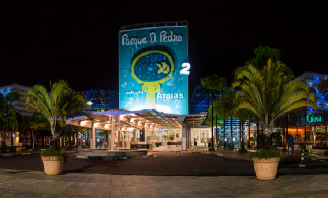 Parque Dom Pedro derruba preço do estacionamento e faz liquidação de verão