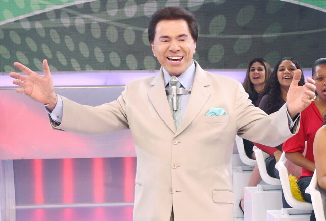Sílvio Santos, pela primeira vez, reclama de diretores do SBT