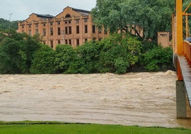 Chuva eleva nível do rio Piracicaba que entra em estado de atenção