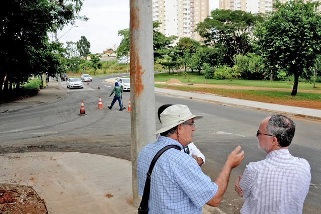 Barjas visita obra de remodelação da Avenida Vollet Sachs