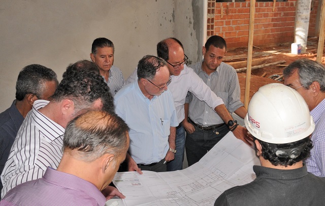 Barjas visita obras do “Minha Casa, Minha Vida”, em Piracicaba