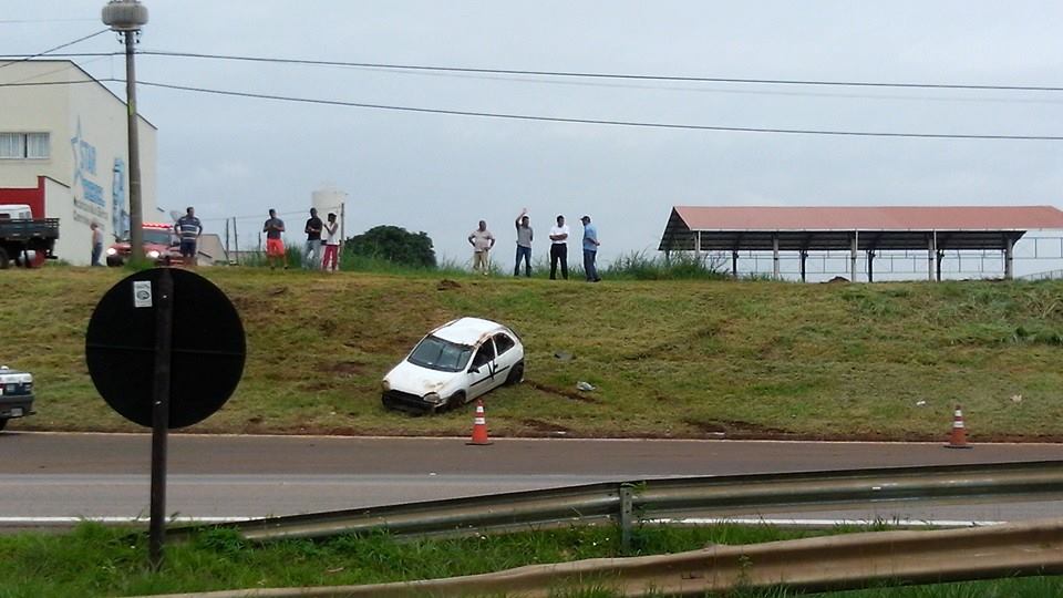 Acidente na Rodovia do Açúcar deixa seis feridos