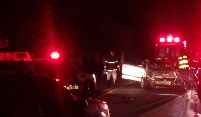 Mulher fica presa as ferragens após atropelar animal na Piracicaba à Charqueada