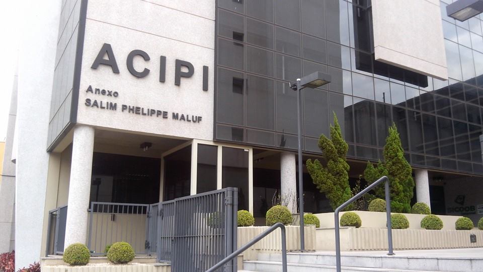 Seis motivos para estudar na Faculdade do Comércio da Acipi